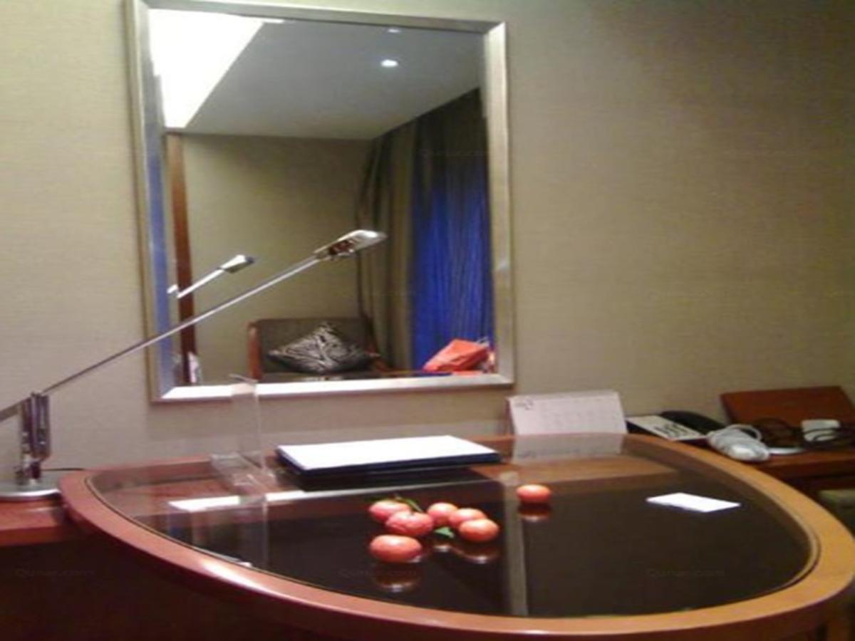 Gloria Grand Hotel Wuxi Wuxi (Jiangsu) Exterior foto